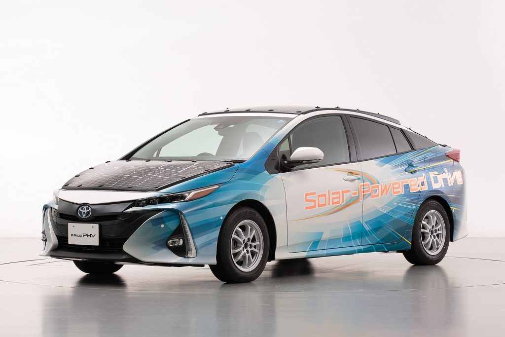 toyota-prius-napelemes-auto
